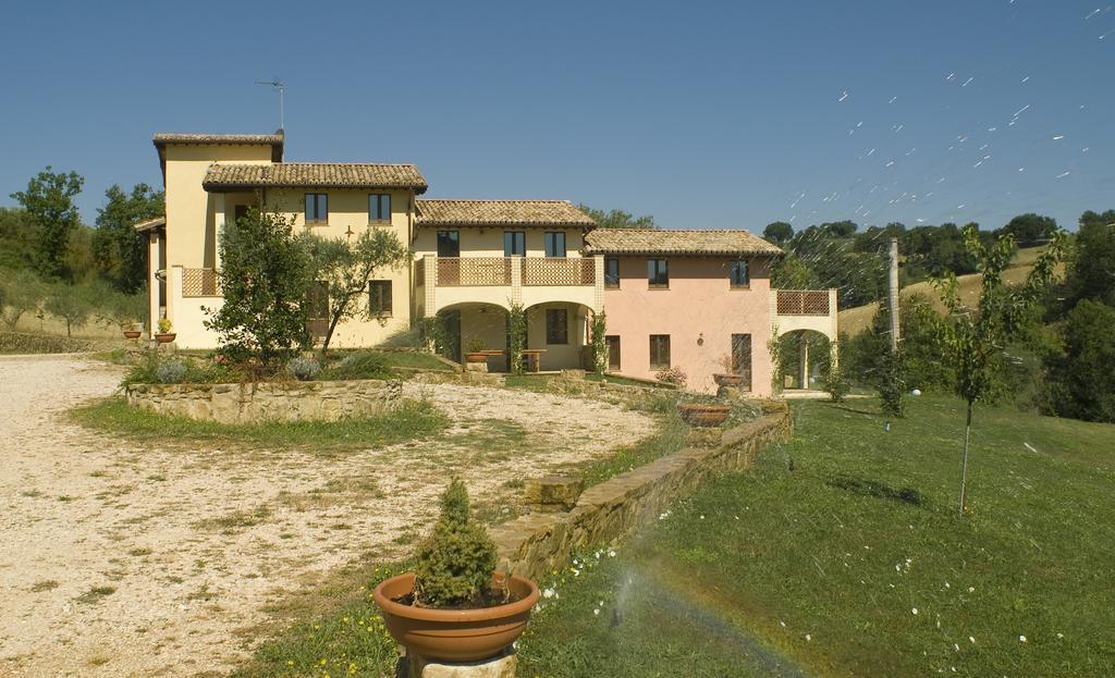 Aparthotel Borgo Le Capannelle à Castel Ritaldi Extérieur photo