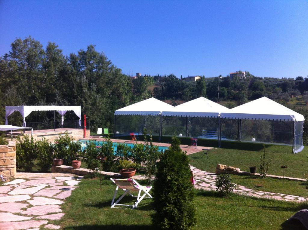 Aparthotel Borgo Le Capannelle à Castel Ritaldi Extérieur photo