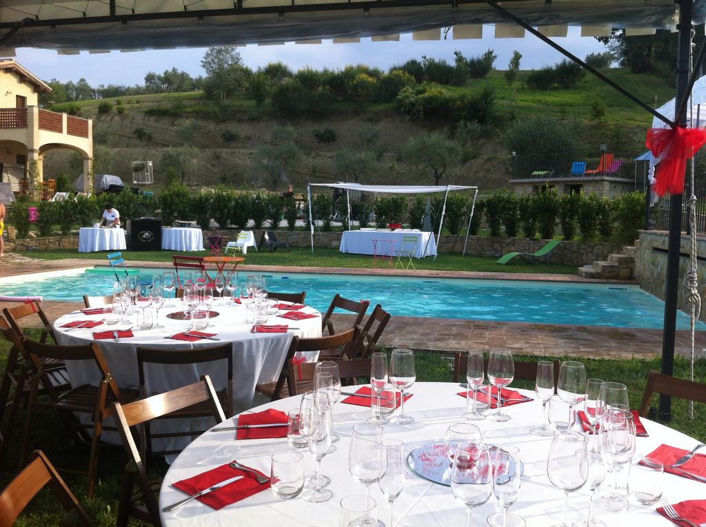 Aparthotel Borgo Le Capannelle à Castel Ritaldi Extérieur photo