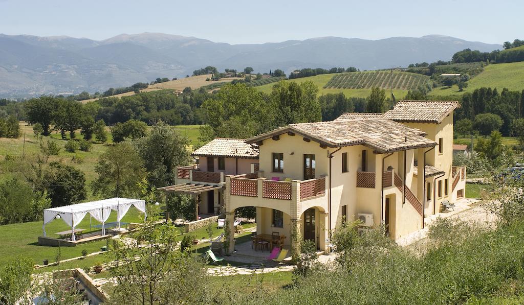 Aparthotel Borgo Le Capannelle à Castel Ritaldi Extérieur photo